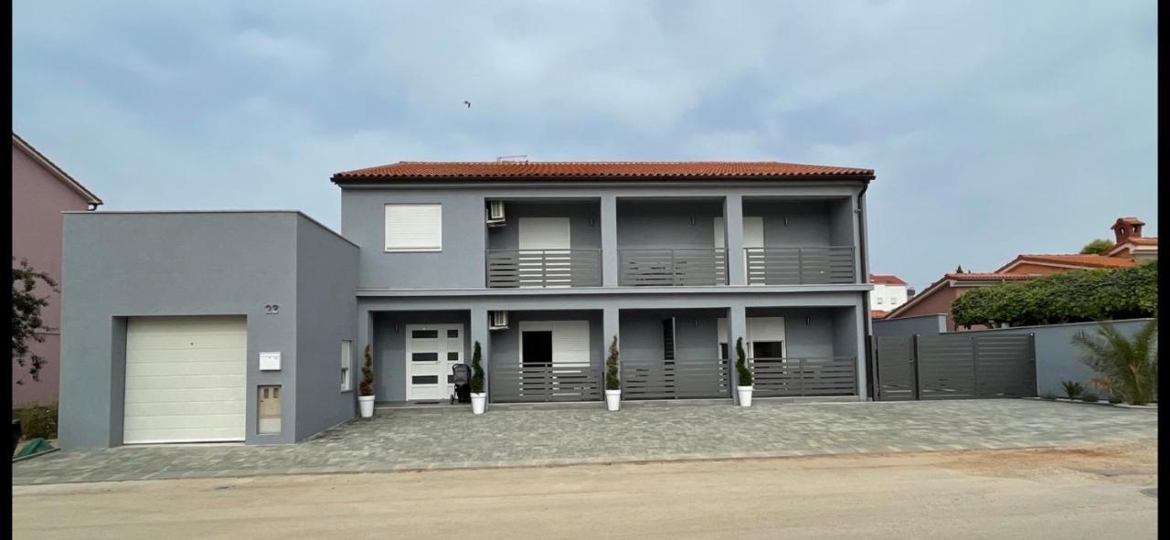 Villa Maleo Medulin Exterior photo